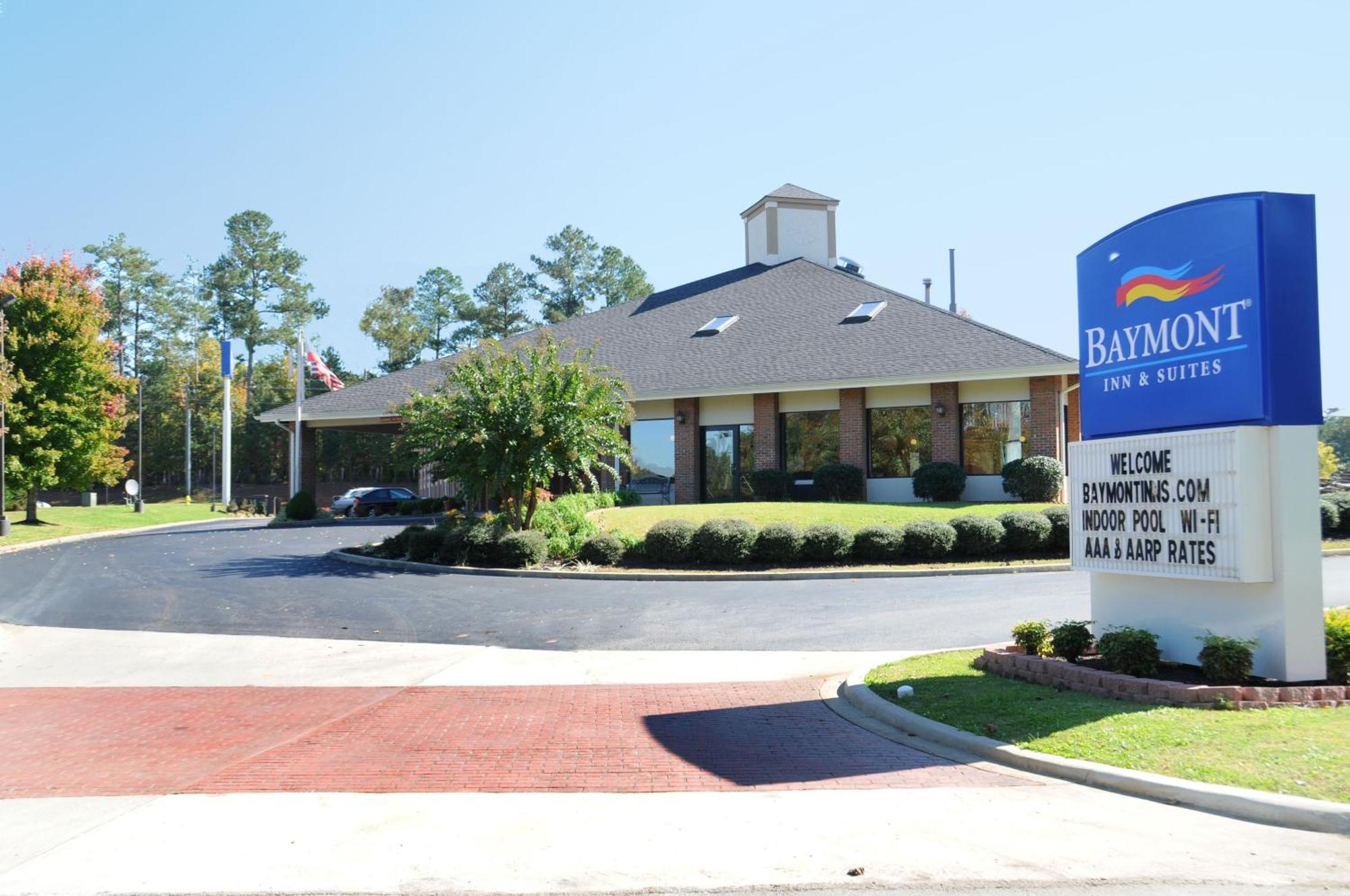 Baymont By Wyndham Lagrange Hotel Exterior photo